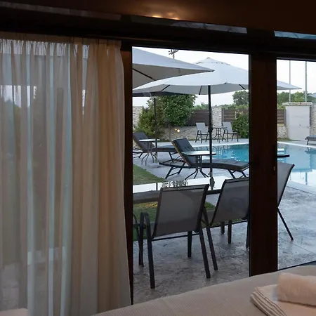 فيلة Olympus Echo *